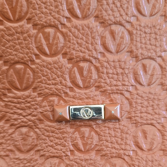 Mario Valentino Spa Elegant Tan Leather Tote Bag - Picture 2 of 9